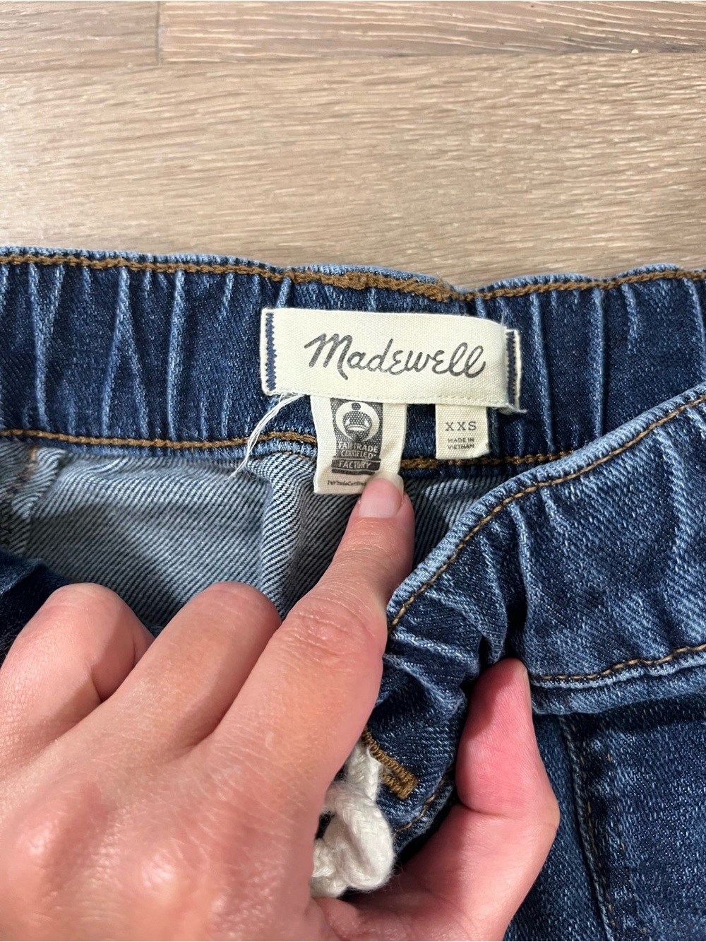 Madewell Pull-On Relaxed Jeans in Medium Wash Size XXS - Picture 5 of 9